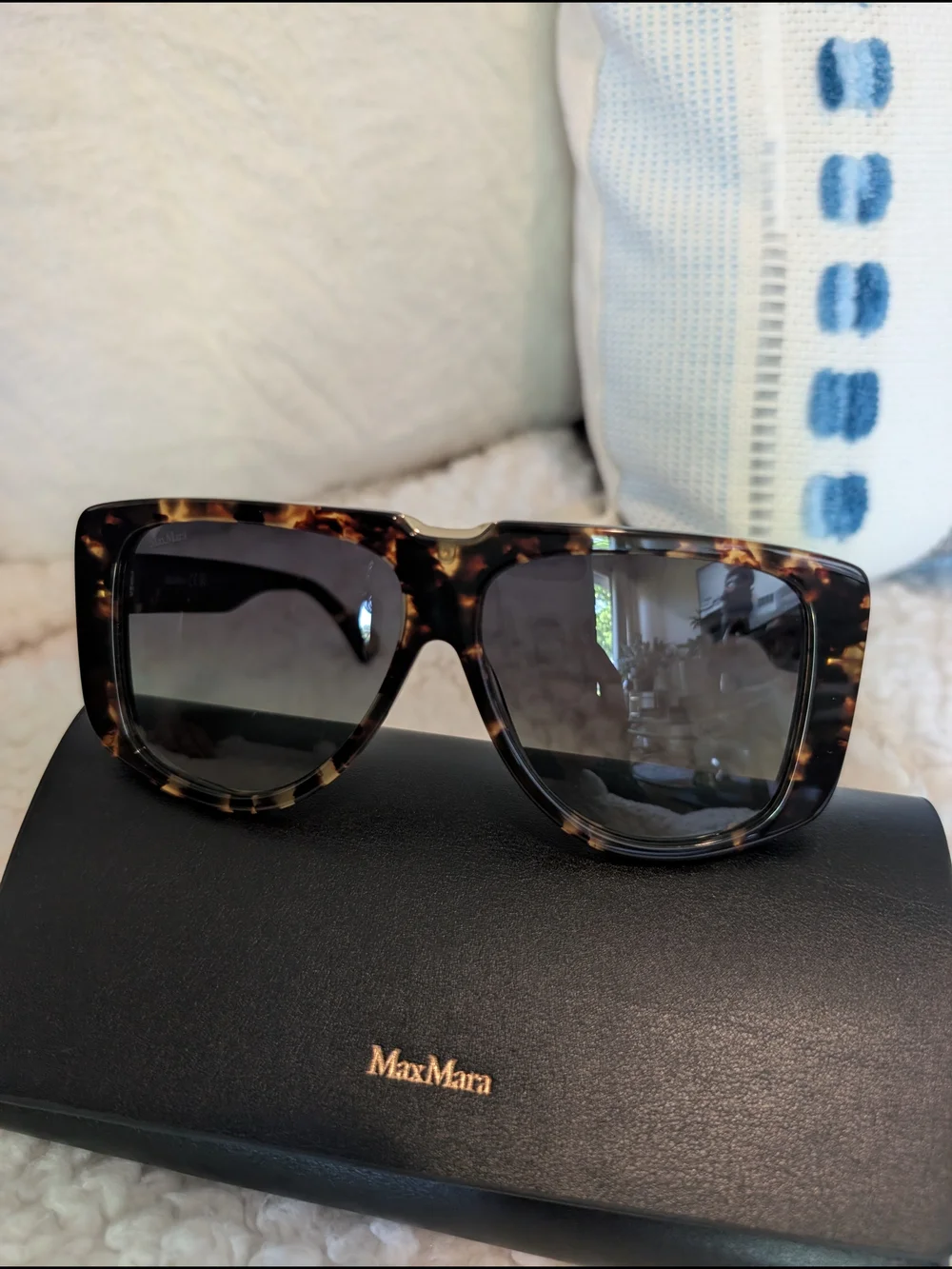 MaxMara Oversized Tortoiseshell Sunglasses - Brown/Black